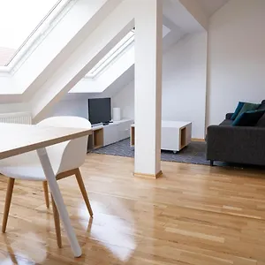 Full House - Design - Wifi Inkl Apartment