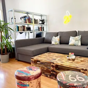 2 Ferienwohnung In Zentraler Lage Inkl Wlan&netflix Apartment